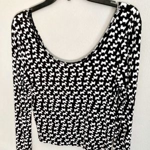 🔴Long Sleeve Crop Top Dog Pattern Size XL